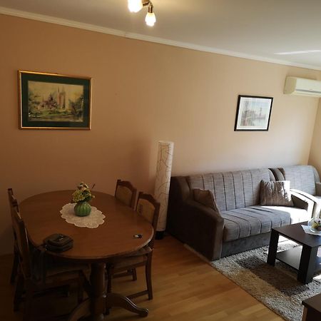 Dora Apartment Ðakovo Екстериор снимка