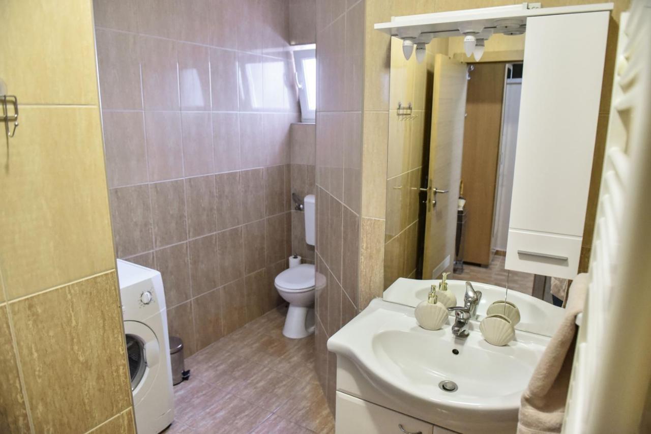 Dora Apartment Ðakovo Екстериор снимка