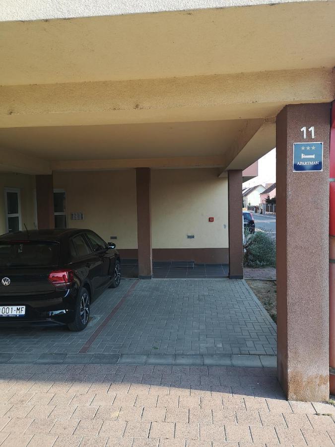 Dora Apartment Ðakovo Екстериор снимка