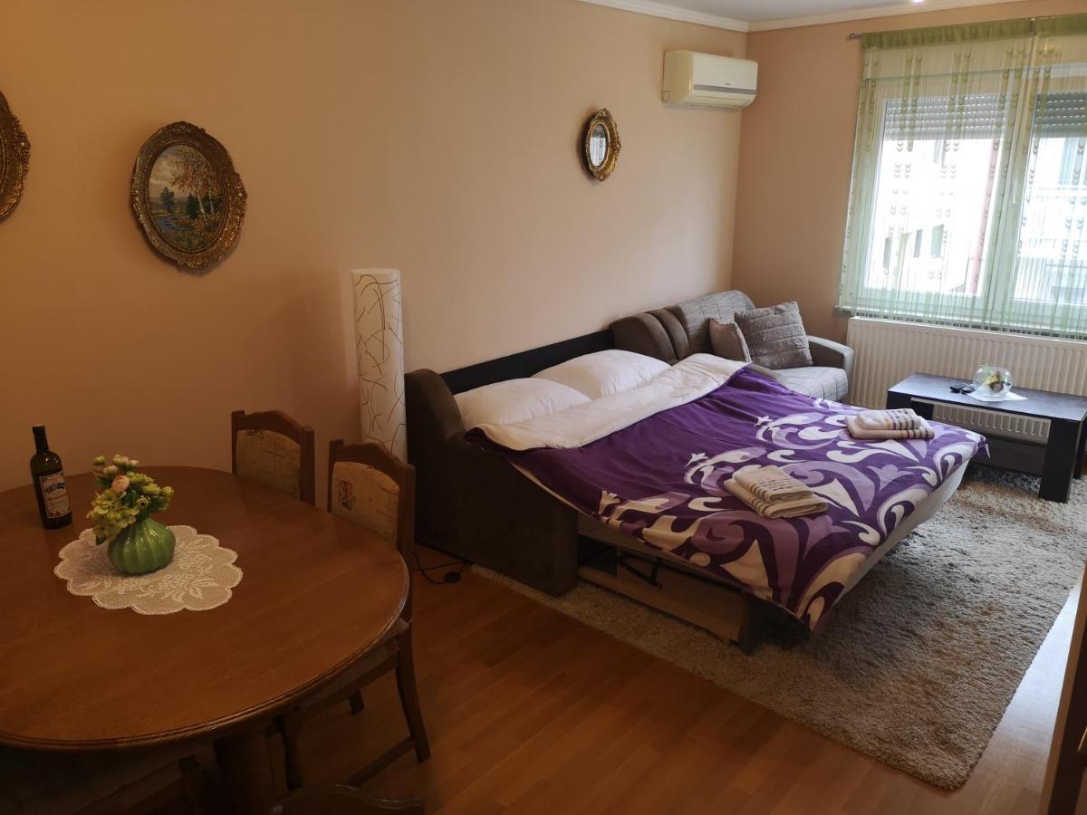 Dora Apartment Ðakovo Екстериор снимка